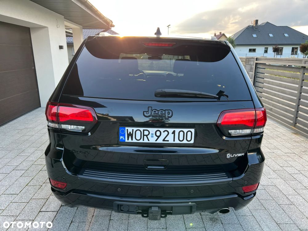 Jeep Grand Cherokee - 13