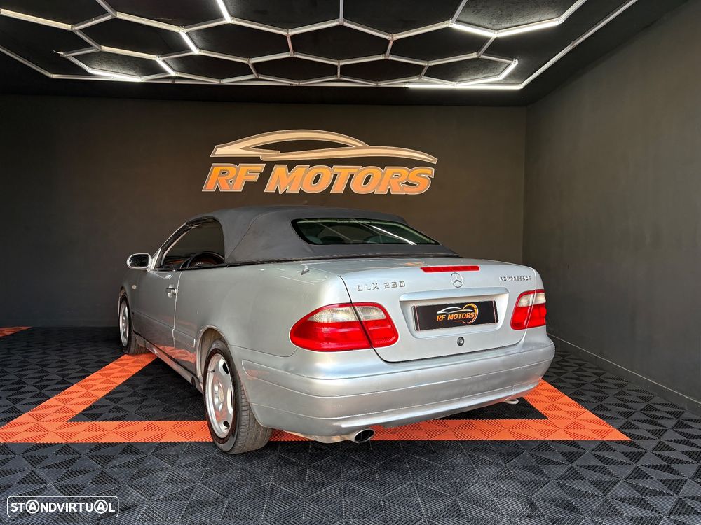 Mercedes-Benz CLK 230 - 6