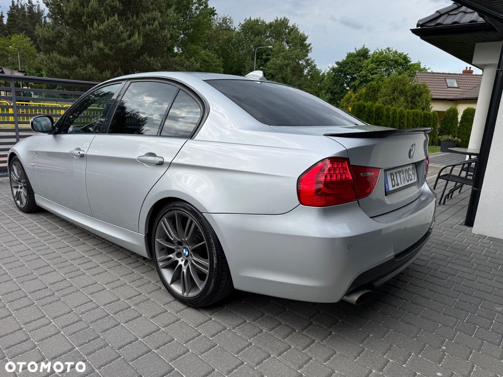 BMW Seria 3 318d M Sport EU6 - 26