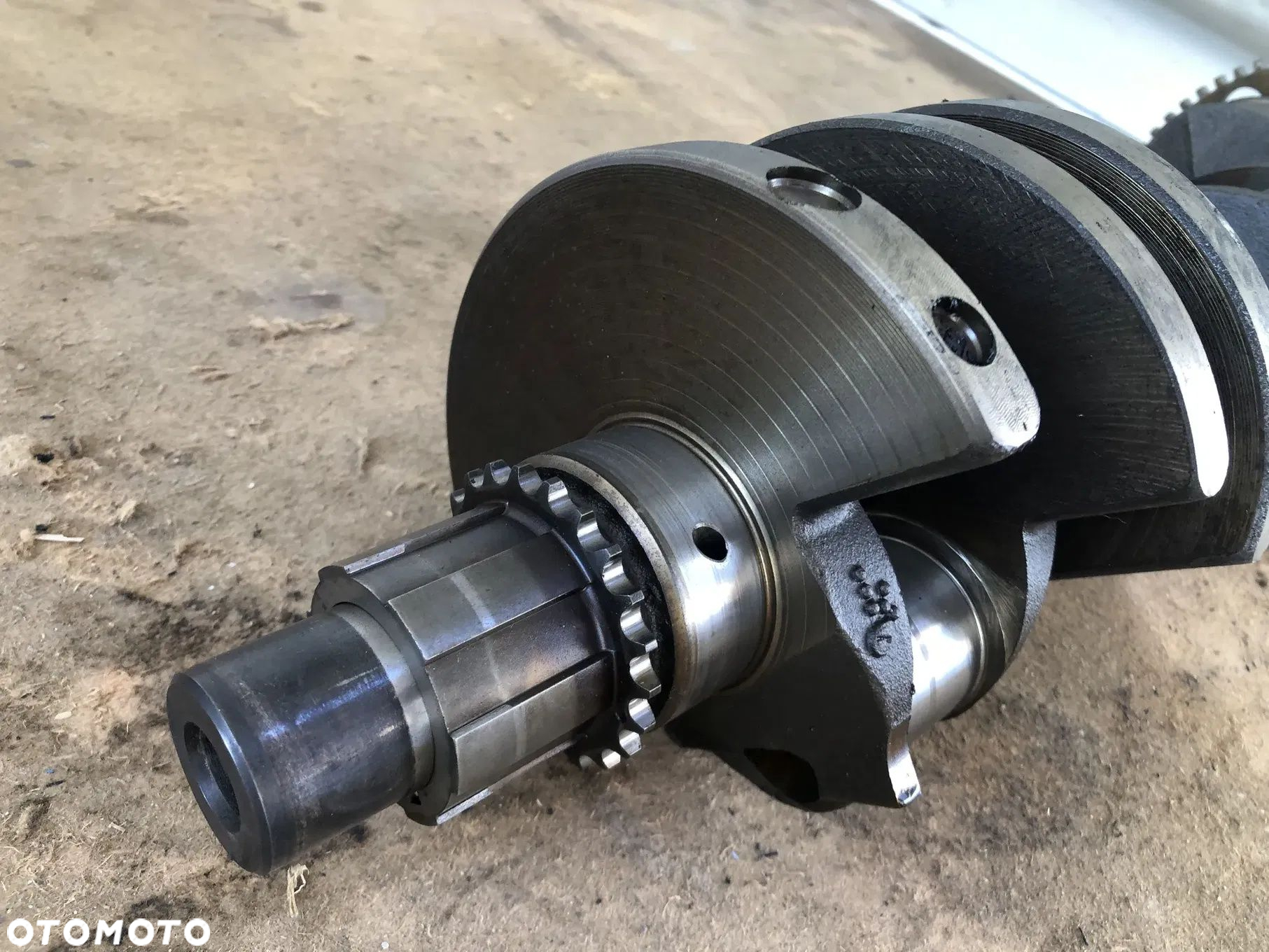 CADILLAC ESCALADE III 6,2 V8 2006-2014 CHEVROLET CAMARO SS 6,2 V8 2009-2015 LS3 WAŁ KORBOWY - 3