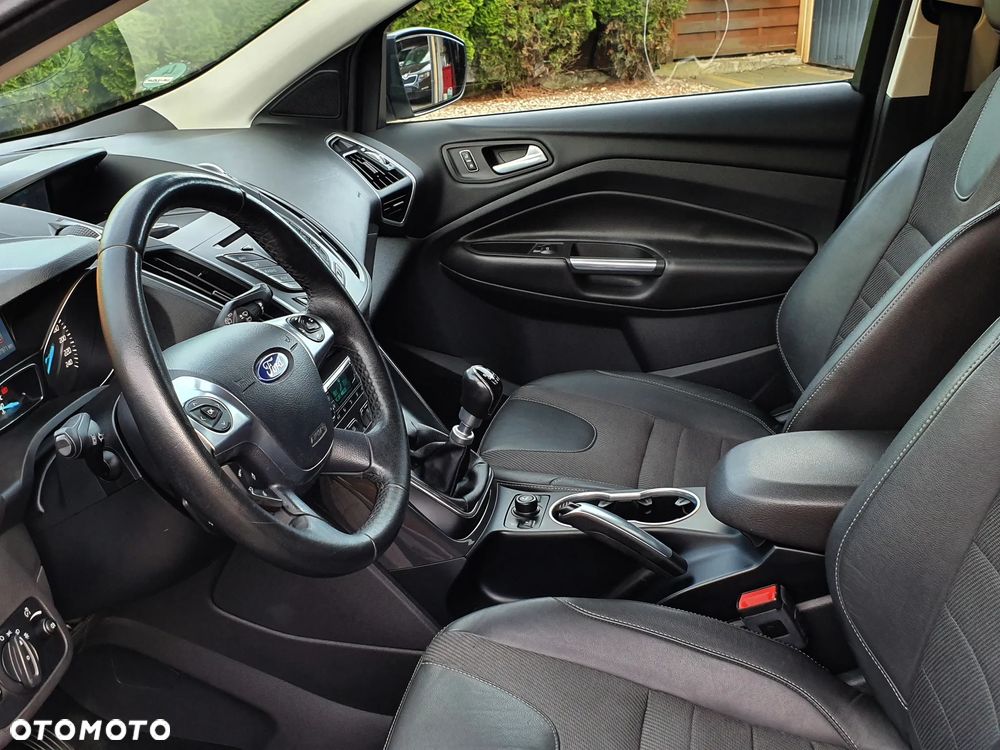 Ford Kuga 2.0 TDCi 4x4 Titanium - 10