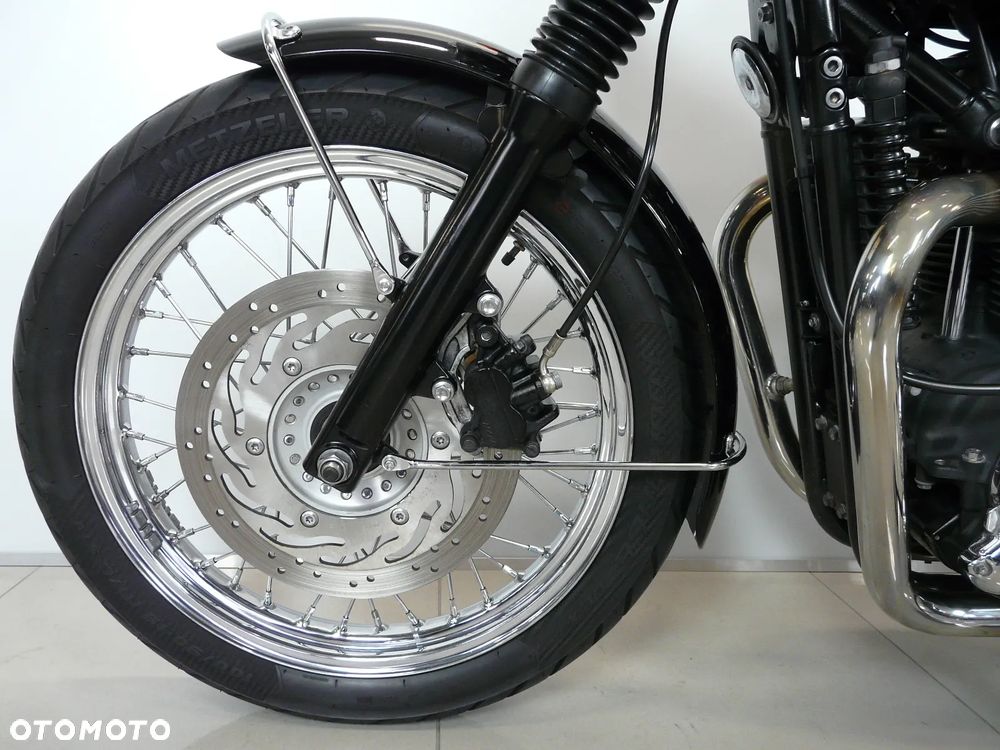 Triumph Bonneville - 10