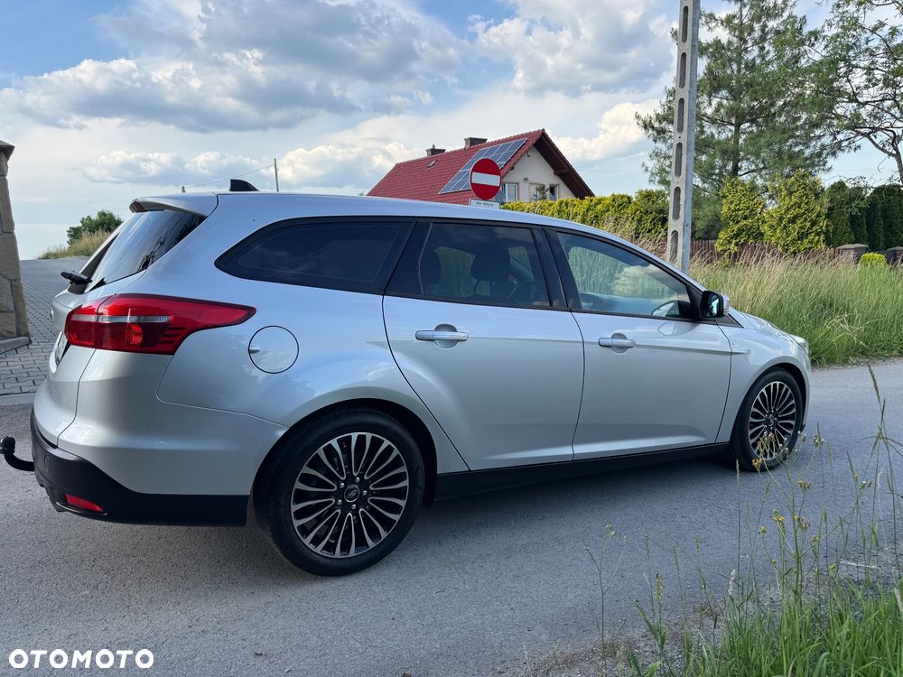 Ford Focus 2.0 EcoBlue Titanium X - 19