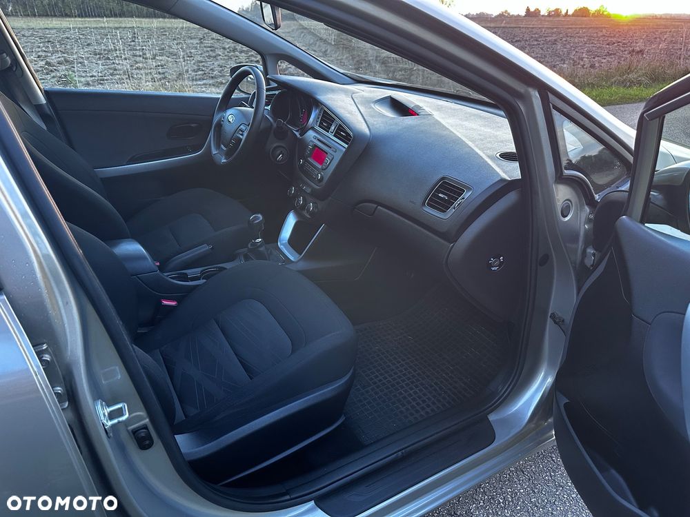 Kia Ceed 1.6 GDI Business Line - 10