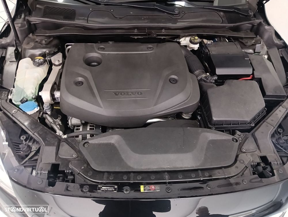 Volvo V40 2.0 D3 R-Design - 18