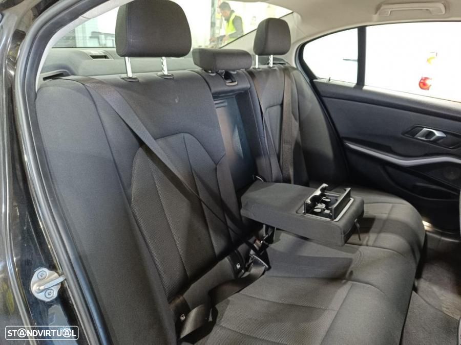BMW 330 e Auto - 14