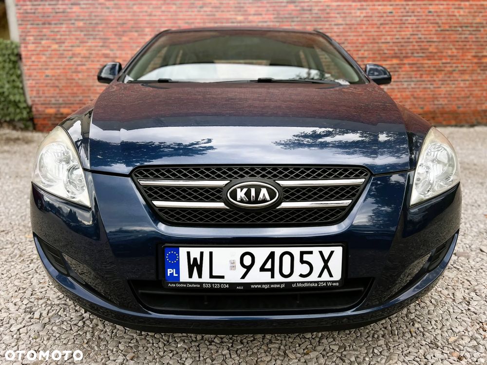 Kia Ceed - 34
