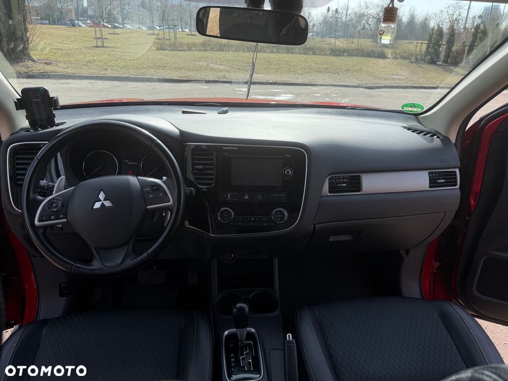 Mitsubishi Outlander 2.2 DID Instyle Navi 4WD - 8