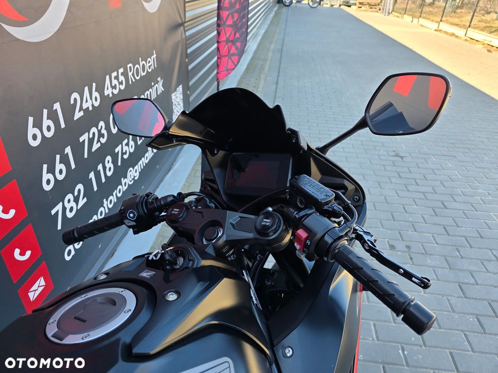 Honda CBR - 23