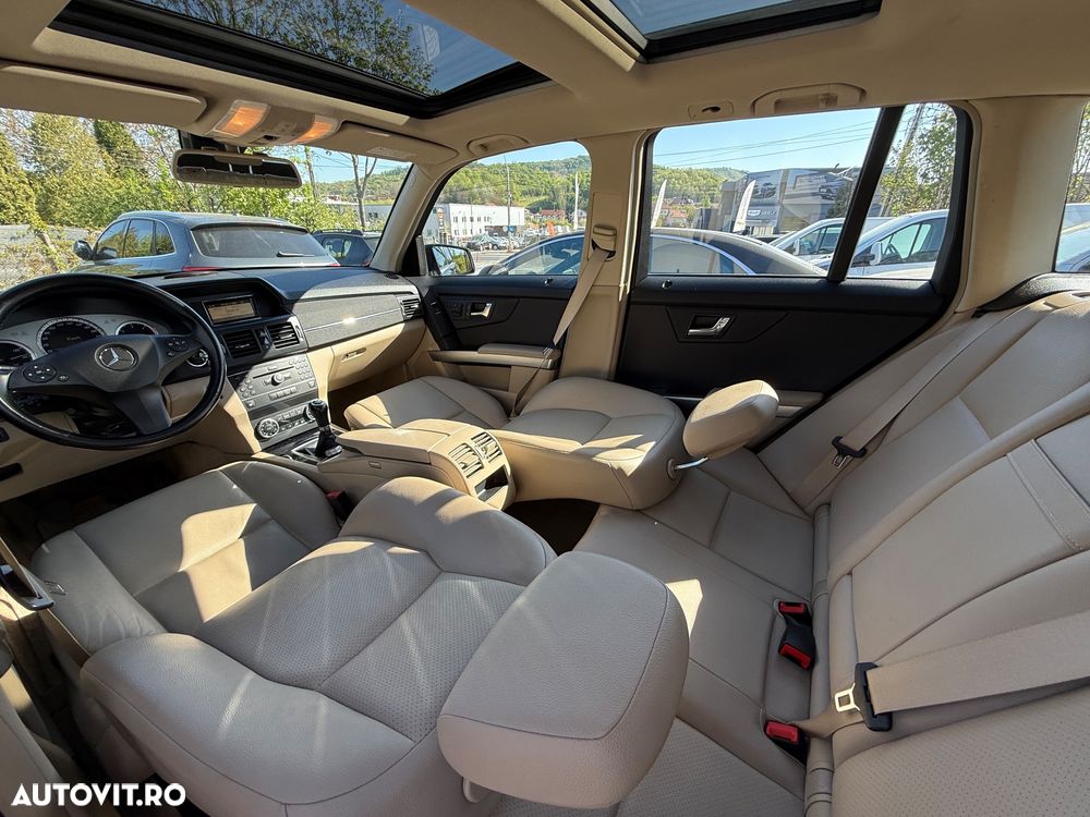 Mercedes-Benz GLK 220 CDI (BlueEFFICIENCY) - 23