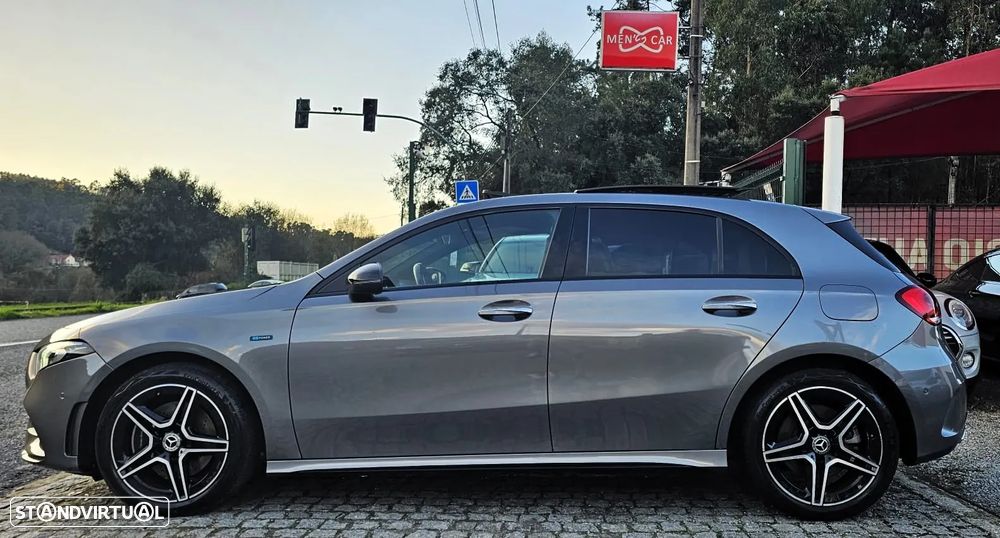Mercedes-Benz A 250 e 8G-DCT AMG Line - 3
