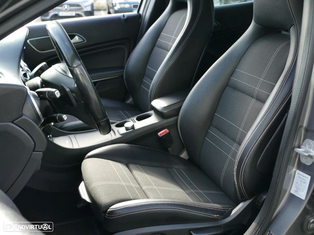 Mercedes-Benz GLA 180 d Urban Aut. - 26