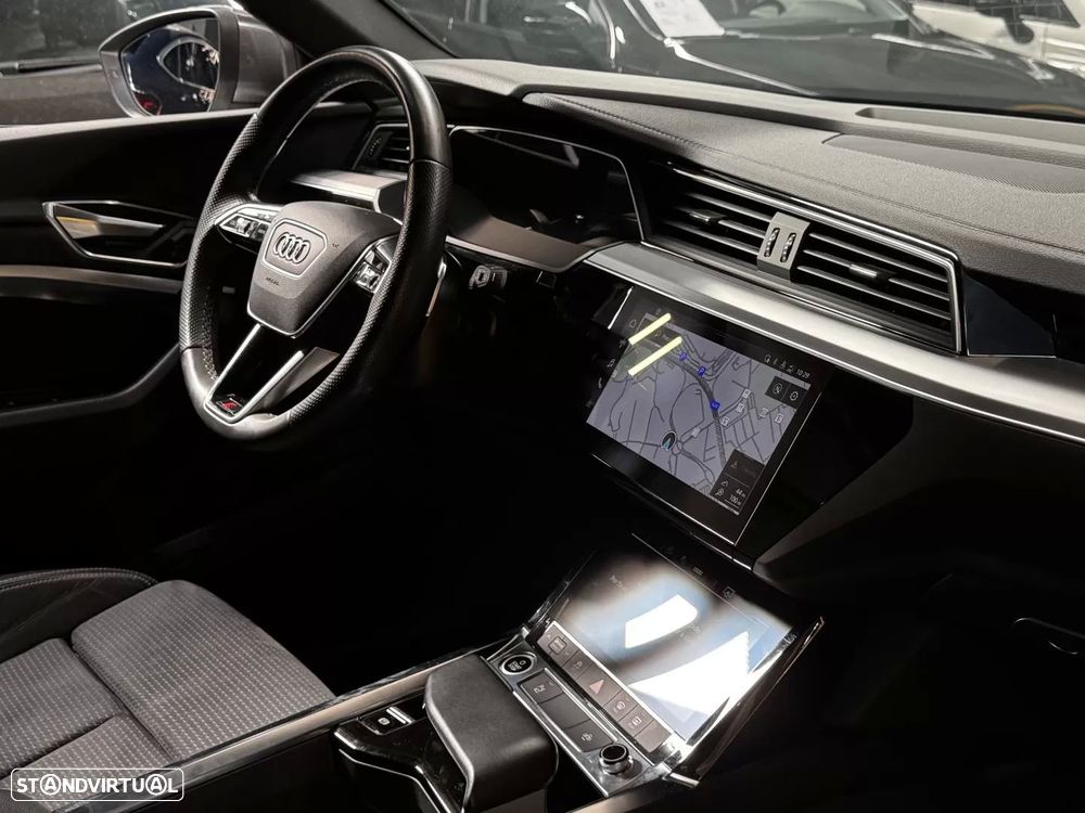 Audi e-tron 55 quattro S line - 23