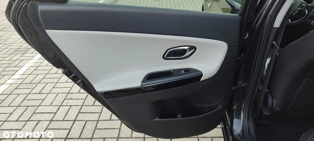 Kia Ceed 1.6 CRDi 136 ISG Dream-Team Edition - 16