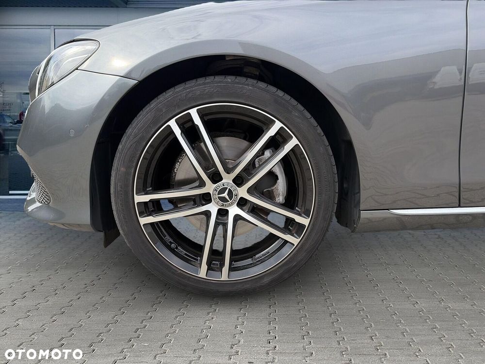 Mercedes-Benz Klasa E - 37