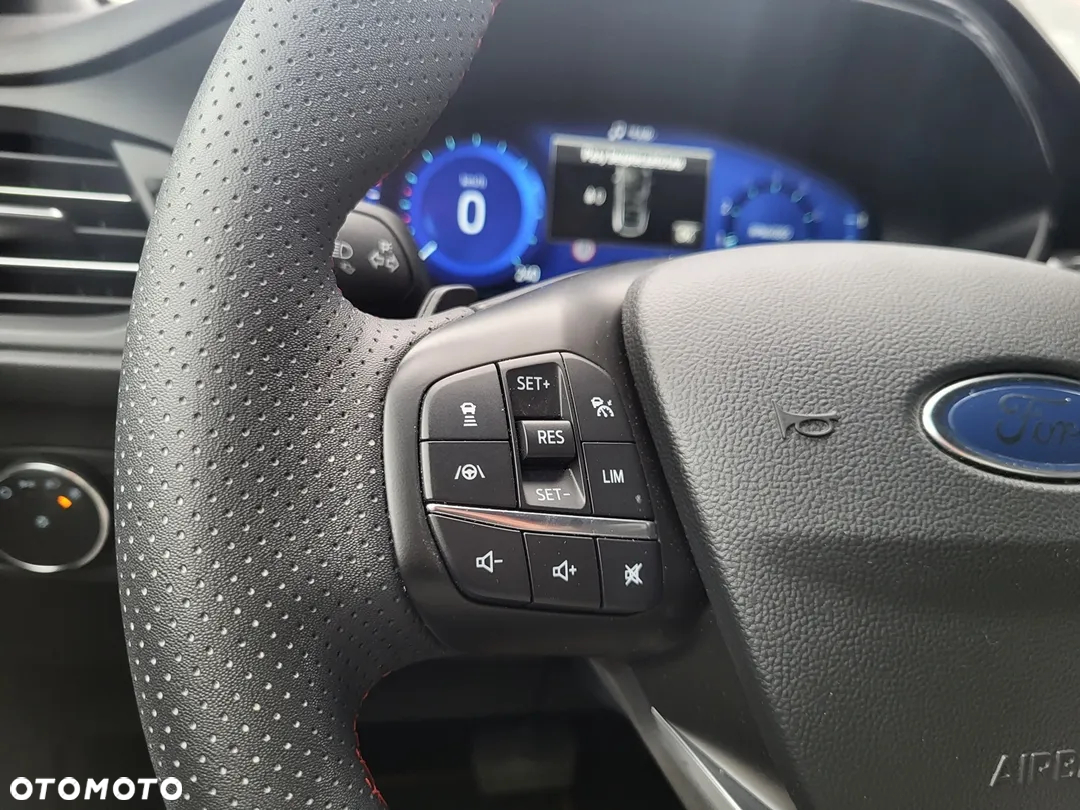 Ford Focus 1.5 EcoBoost ST-Line X - 12