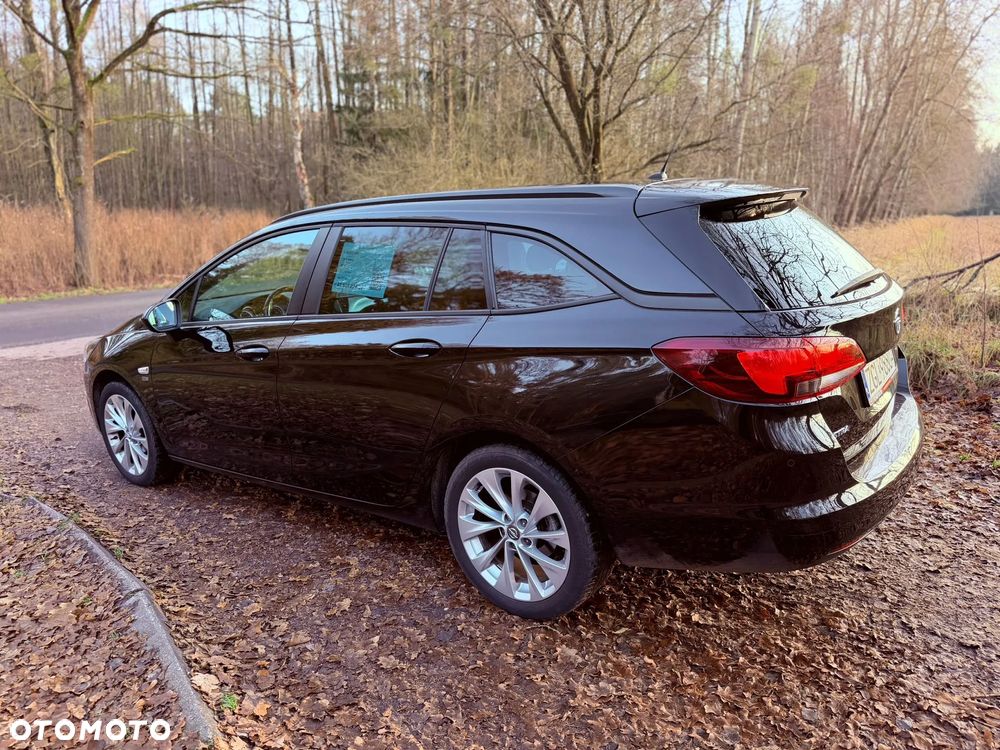 Opel Astra 1.4 Turbo 120 Jahre - 10