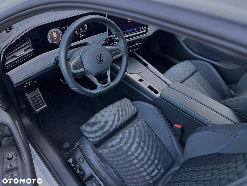 Volkswagen Passat - 10