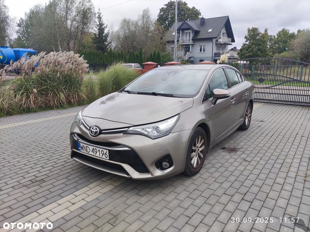Toyota Avensis 1.6 Active - 4
