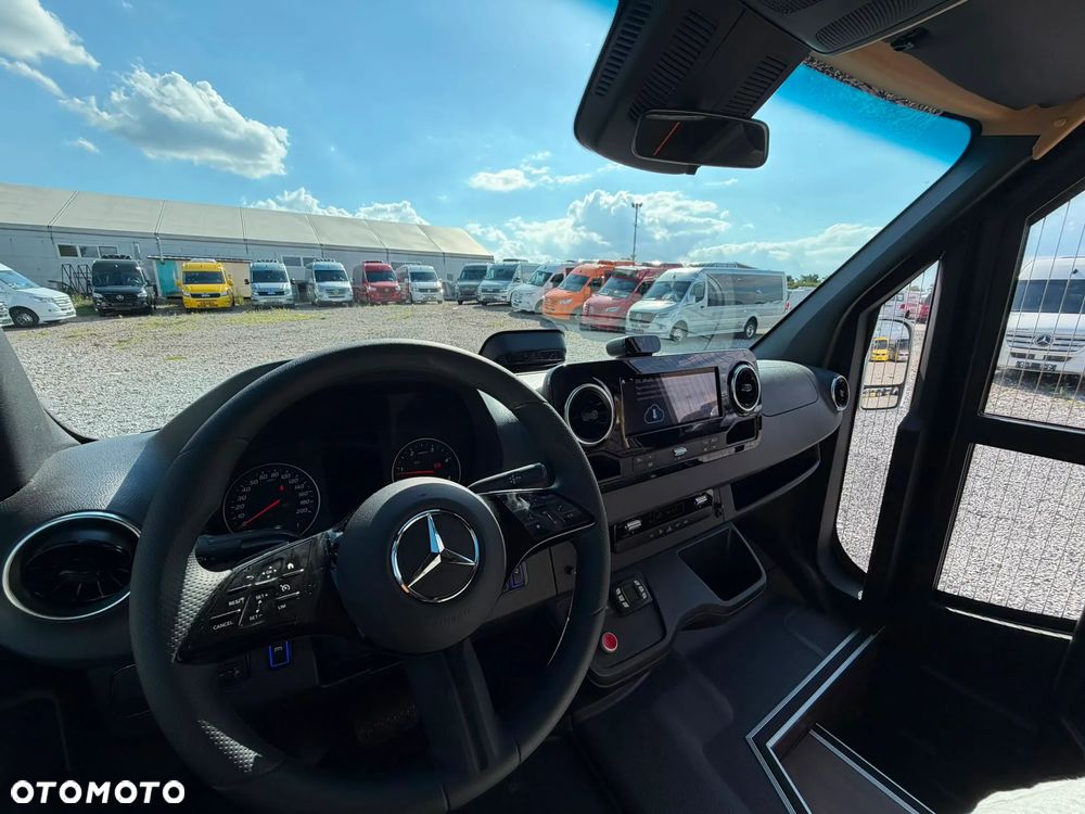 Mercedes-Benz Sprinter 519 - 16