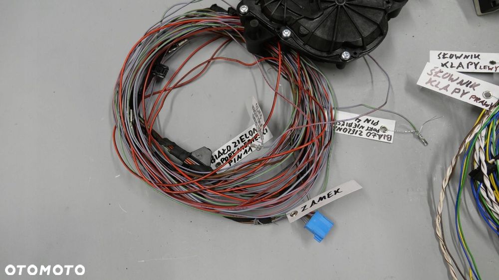BMW F40 ZESTAW ELEKTRYCZNEJ KLAPY BAGAŻNIKA SIŁOWNIKI MODUŁ WIĄZKA - 14