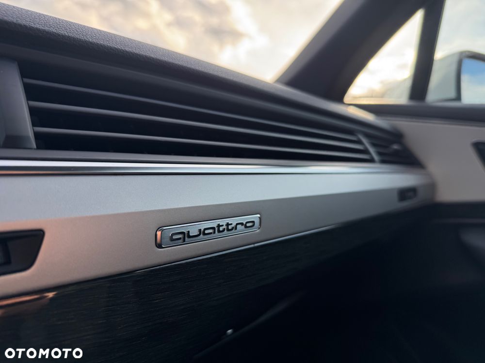 Audi Q7 3.0 TFSI Quattro Tiptronic - 28