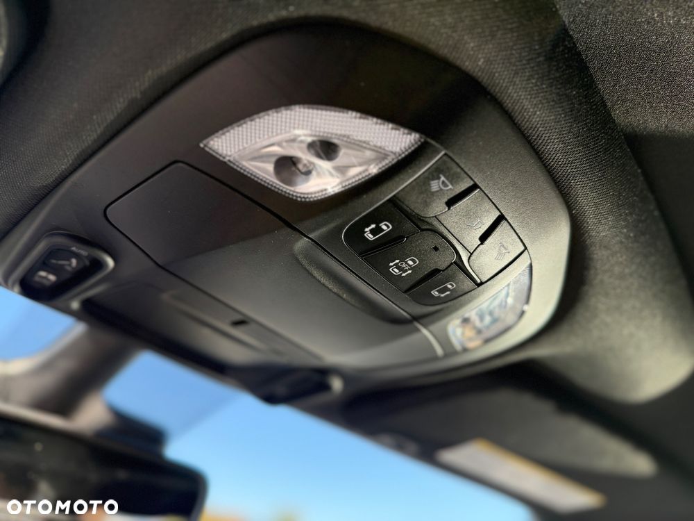 Chrysler Pacifica - 22