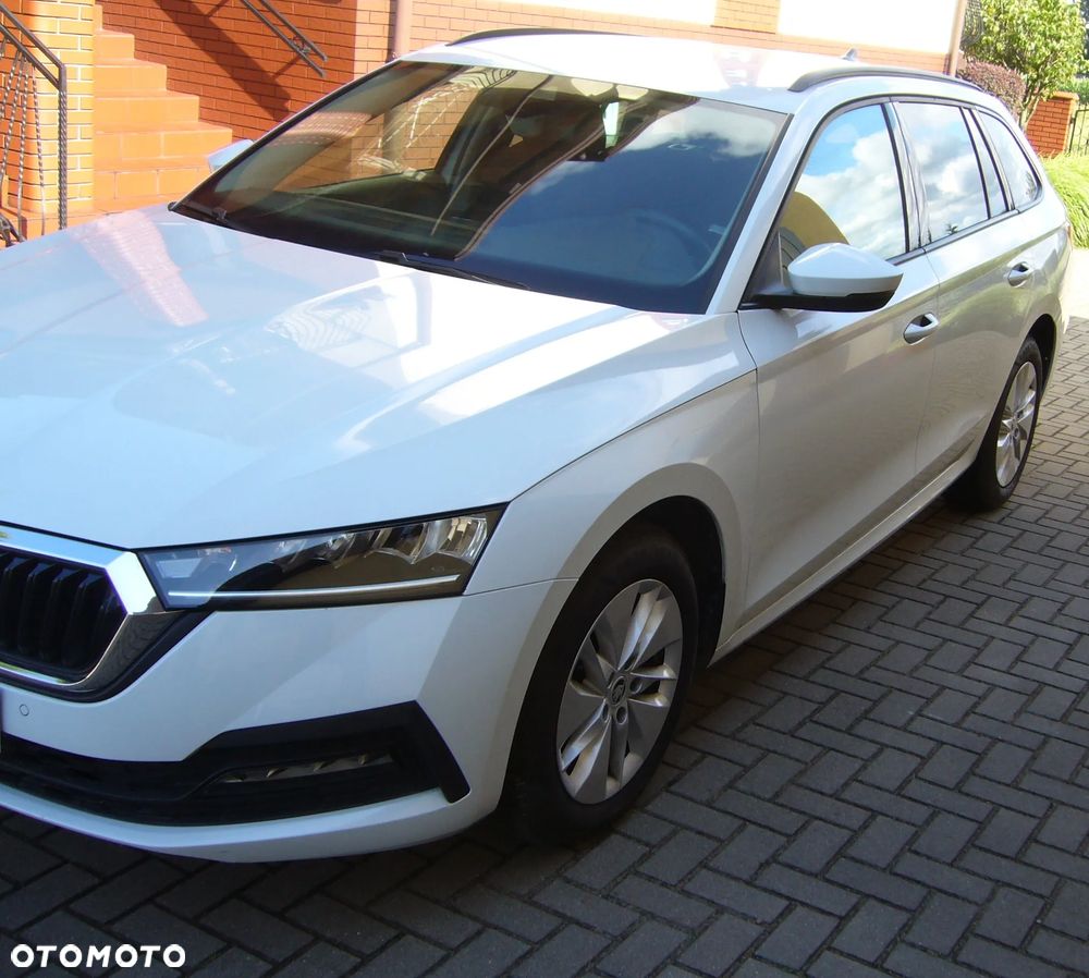 Skoda Octavia 2.0 TDI Ambition DSG - 2
