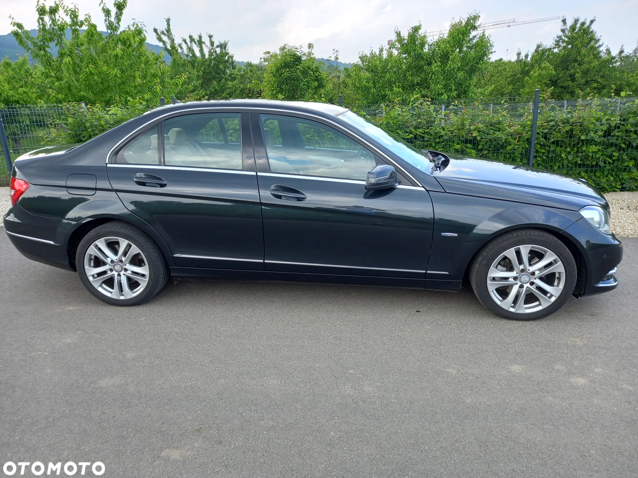 Mercedes-Benz Klasa C 250 CGI BlueEff Avantgarde - 9