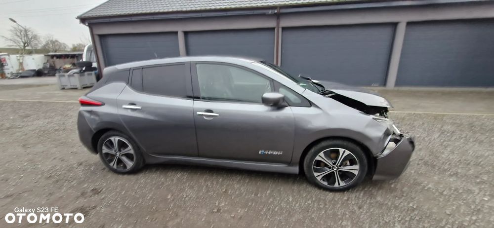 Nissan Leaf 40 kWh TEKNA - 2