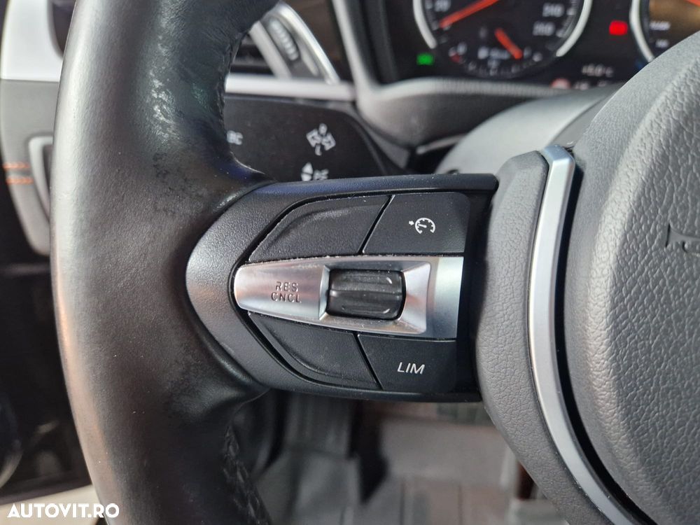 BMW X1 sDrive18d AT - 12