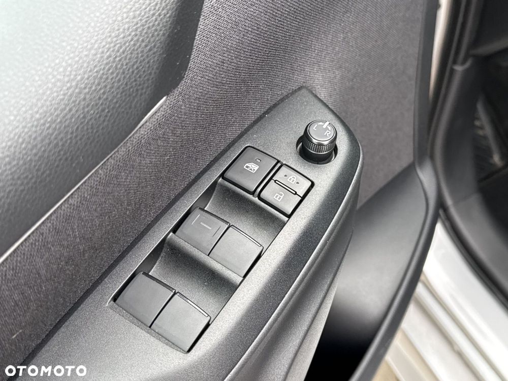 Toyota Yaris Hybrid 1.5 Style - 23
