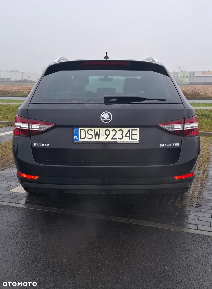 Skoda Superb 2.0 TDI Active DSG - 5