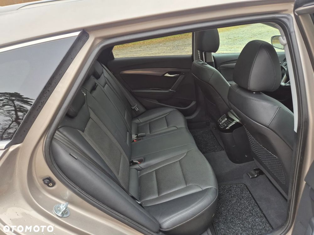 Hyundai i40 Kombi blue 1.7 CRDi DCT Premium - 21