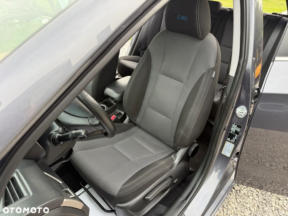Hyundai i30 1.6 CRDi Premium - 26