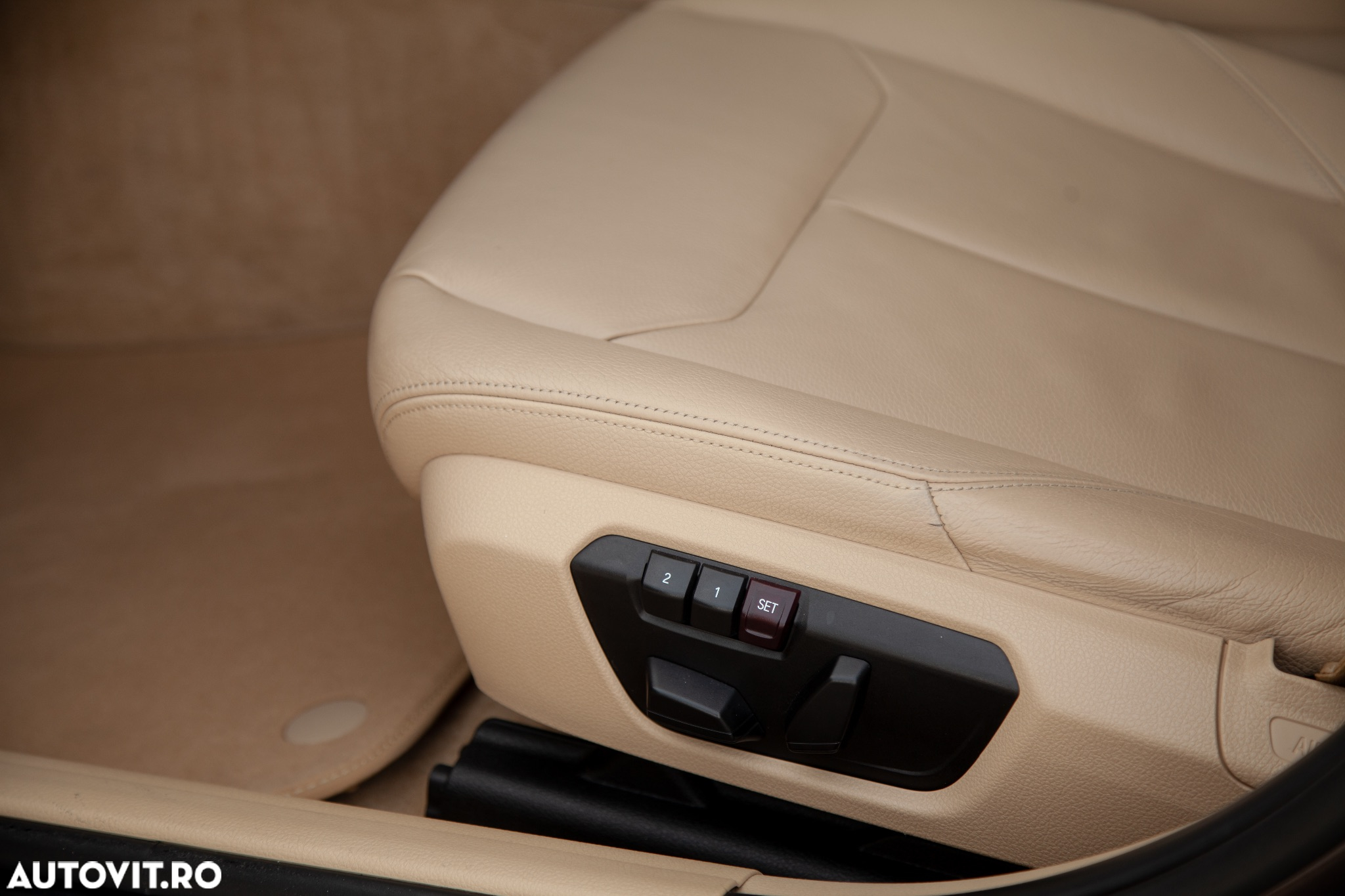 BMW Seria 3 320d Aut. Luxury Line - 22
