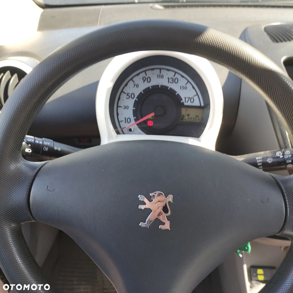Peugeot 107 1.0 Urban Move - 12