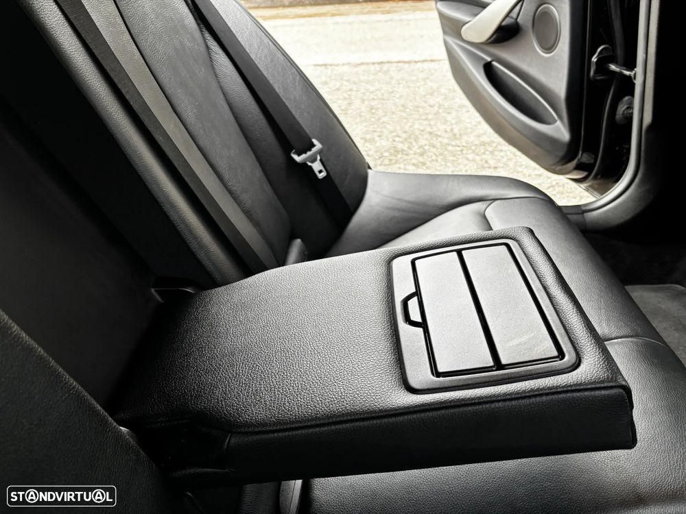 BMW 320 d Luxury Line - 10