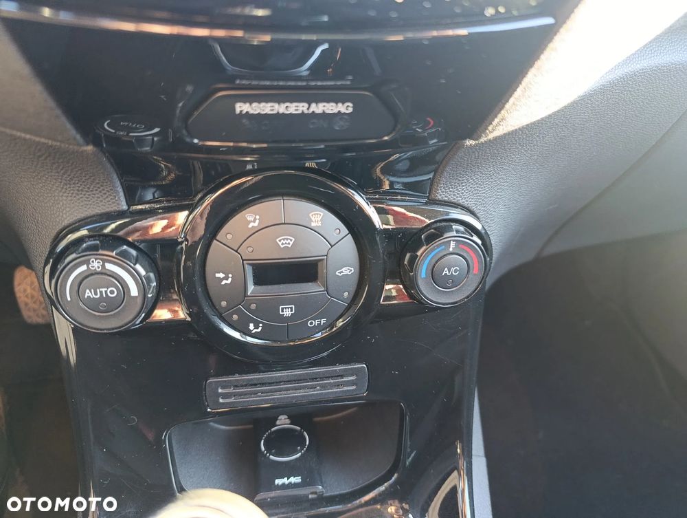 Ford Fiesta 1.5 TDCi SYNC Edition - 2