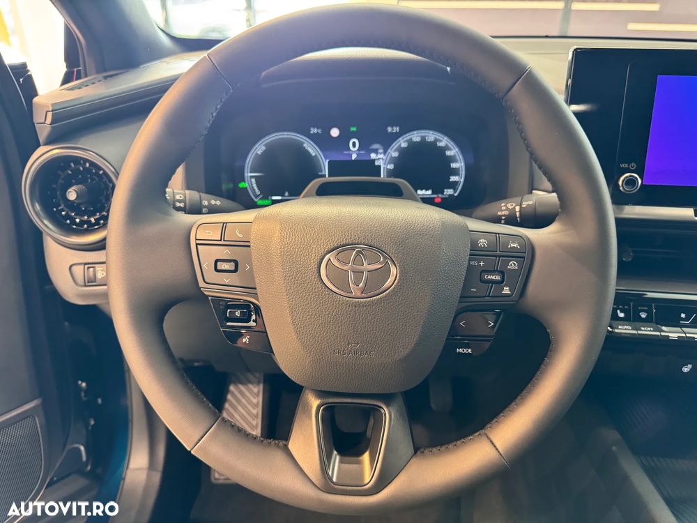 TOYOTA C-HR 2026 — imagine 12