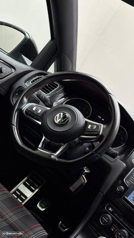 VW Golf 2.0 TSi GTi - 49