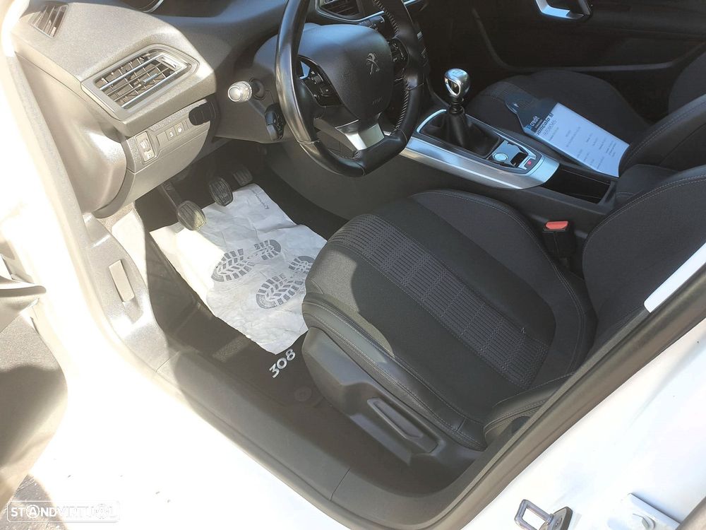 Peugeot 308 1.6 BlueHDi Allure J17 - 12