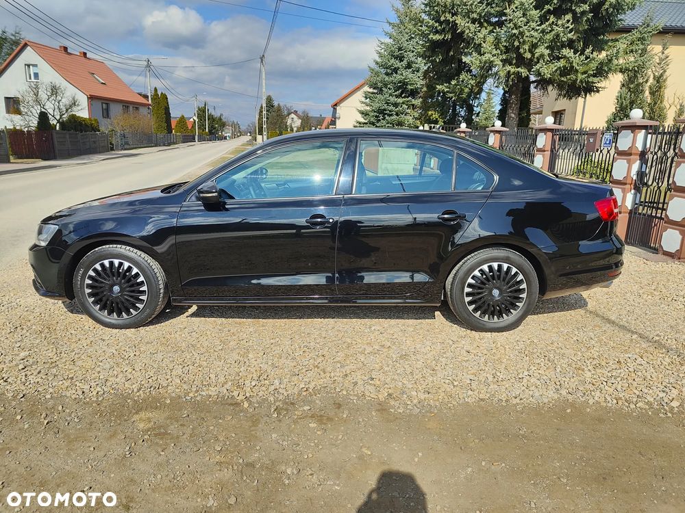 Volkswagen Jetta 2.0 TDI DPF BMT Trendline - 6