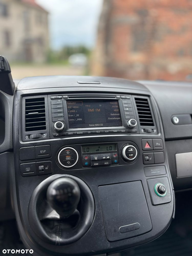 Volkswagen Multivan - 16