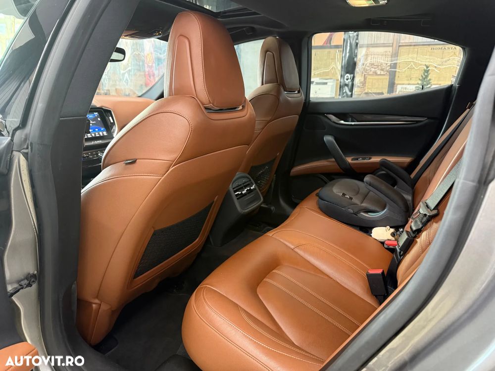 Maserati Ghibli Diesel GranSport - 27