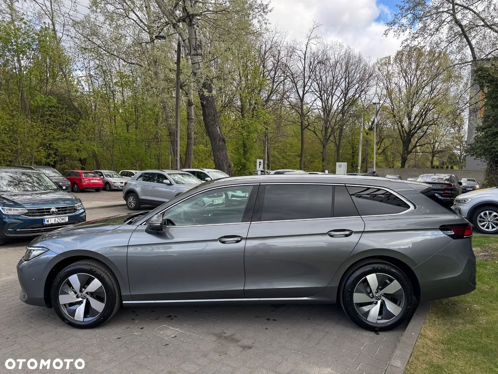 Volkswagen Passat Variant 2.0 TDI SCR Business Plus DSG - 2