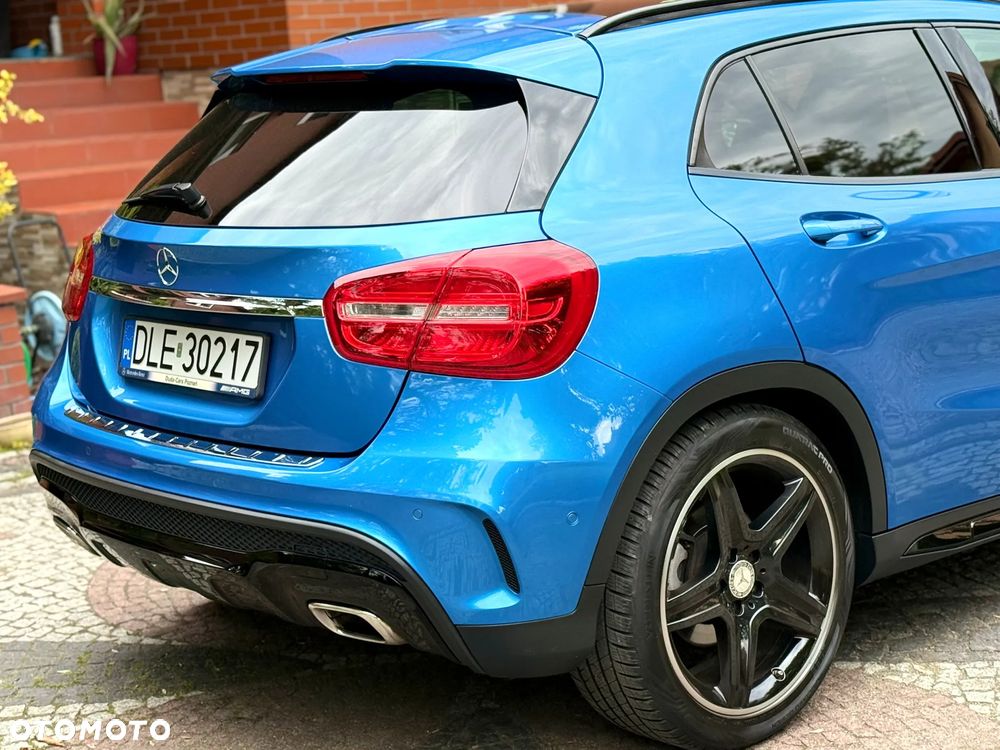Mercedes-Benz GLA - 13