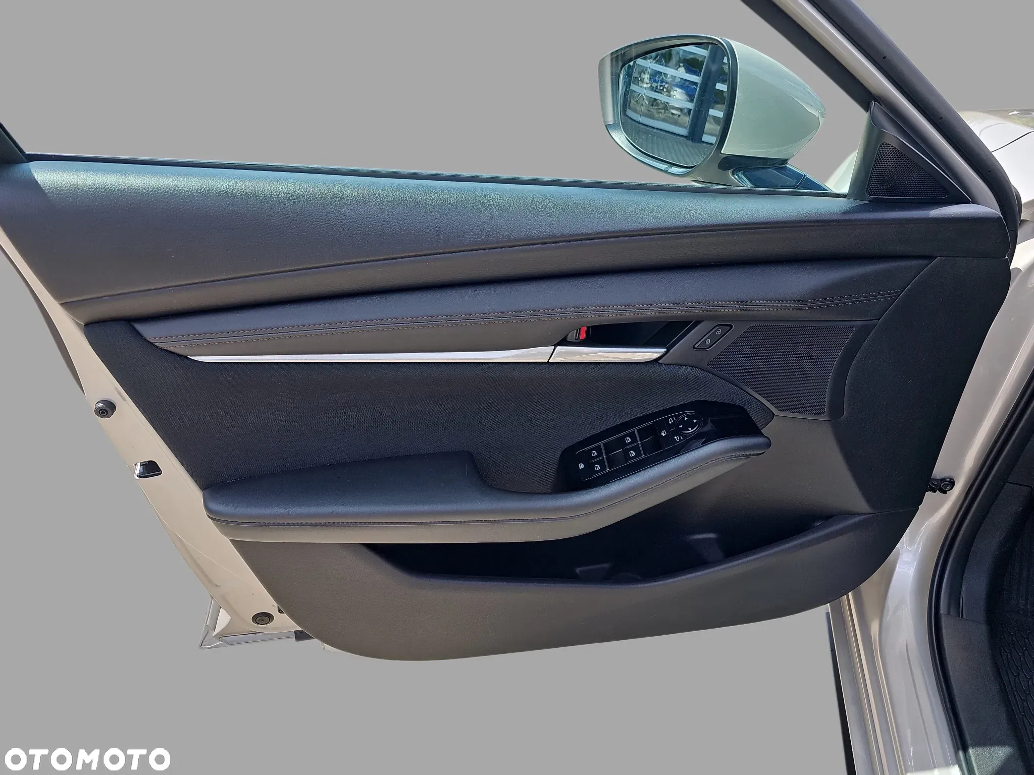 Mazda 3 - 10