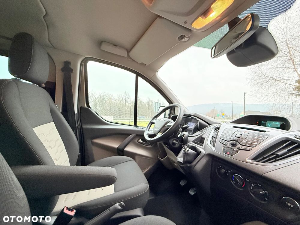 Ford Tourneo Custom 2.0 TDCi L2 Titanium - 24
