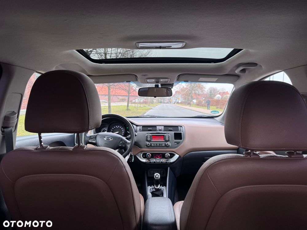 Kia Rio 1.4 Fifa World Cup Edition - 17